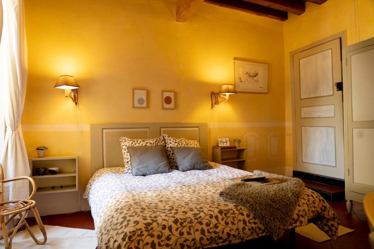 Rue Du Chateau Tarascon Luaran gambar